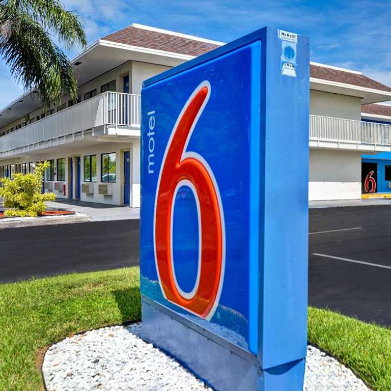 Motel 6 Dania Beach