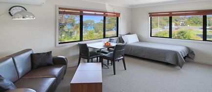 Whangaparaoa Lodge-Motel Room