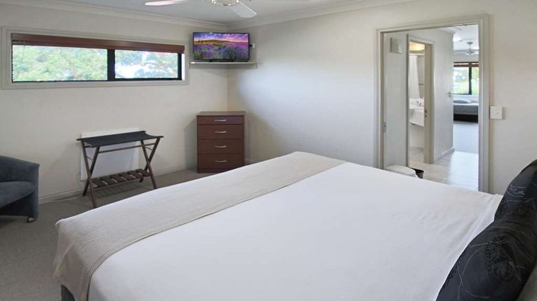 <b>Whangaparaoa Lodge-Motel Room</b>. Images powered by <a href="https://iceportal.shijigroup.com/" title="IcePortal" target="_blank">IcePortal</a>.