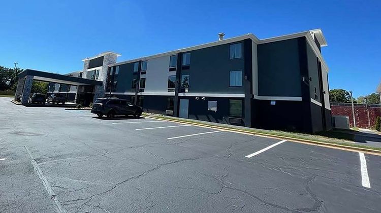 Baymont by Wyndham East Ridge Rd Exterior