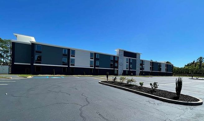 Baymont by Wyndham East Ridge Rd Exterior