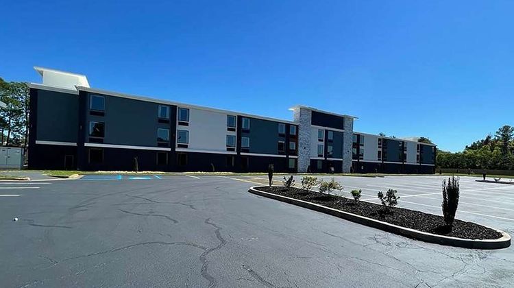Baymont by Wyndham East Ridge Rd Exterior