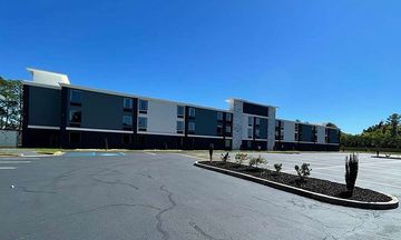 Baymont by Wyndham East Ridge Rd