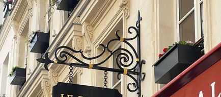Le Grand Mazarin Exterior