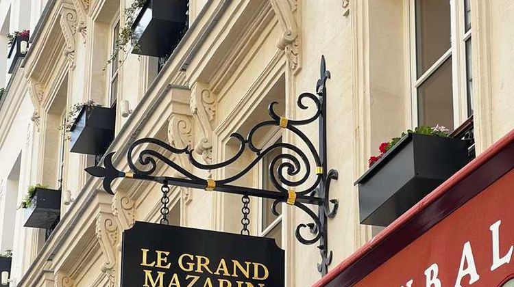 Le Grand Mazarin Exterior