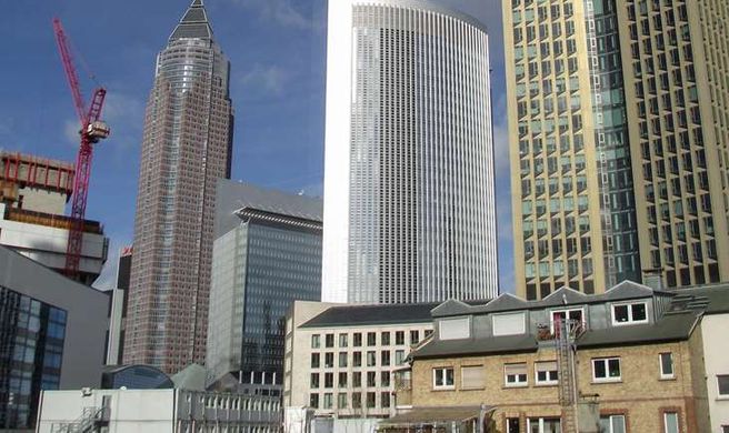 Skyline Hotel Exterior