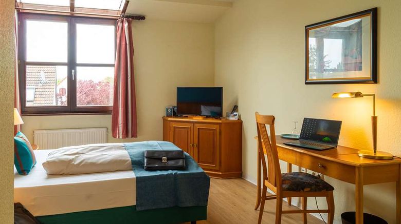 <b>Trip Inn Hotel Bristol Room</b>. Images powered by <a href="https://iceportal.shijigroup.com/" title="IcePortal" target="_blank">IcePortal</a>.