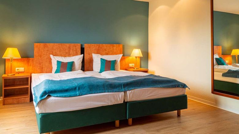 <b>Trip Inn Hotel Bristol Suite</b>. Images powered by <a href="https://iceportal.shijigroup.com/" title="IcePortal" target="_blank">IcePortal</a>.