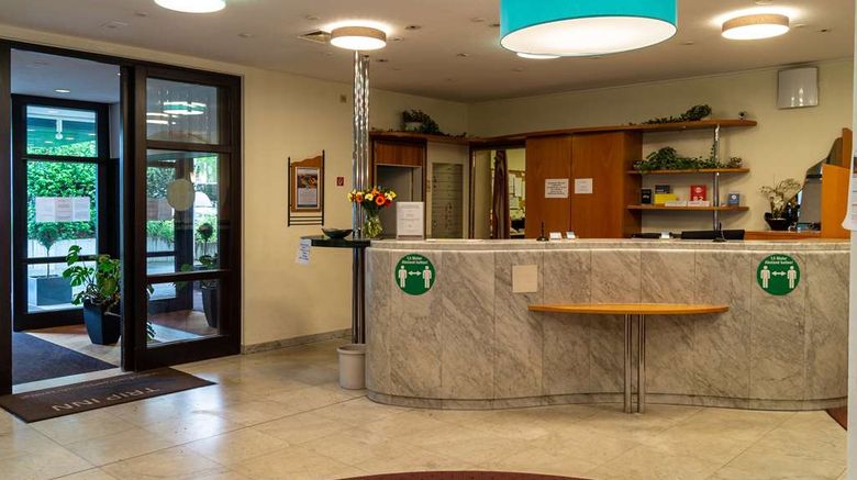 <b>Trip Inn Hotel Bristol Lobby</b>. Images powered by <a href="https://iceportal.shijigroup.com/" title="IcePortal" target="_blank">IcePortal</a>.