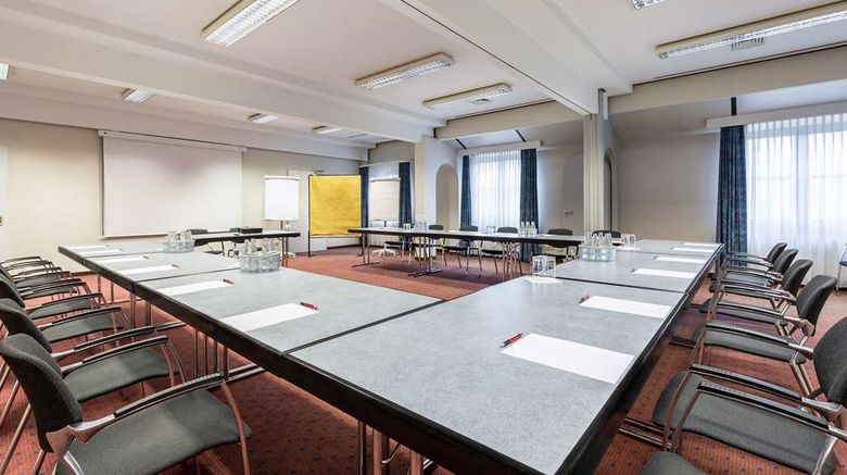 <b>Trip Inn Hotel Bristol Meeting</b>. Images powered by <a href="https://iceportal.shijigroup.com/" title="IcePortal" target="_blank">IcePortal</a>.