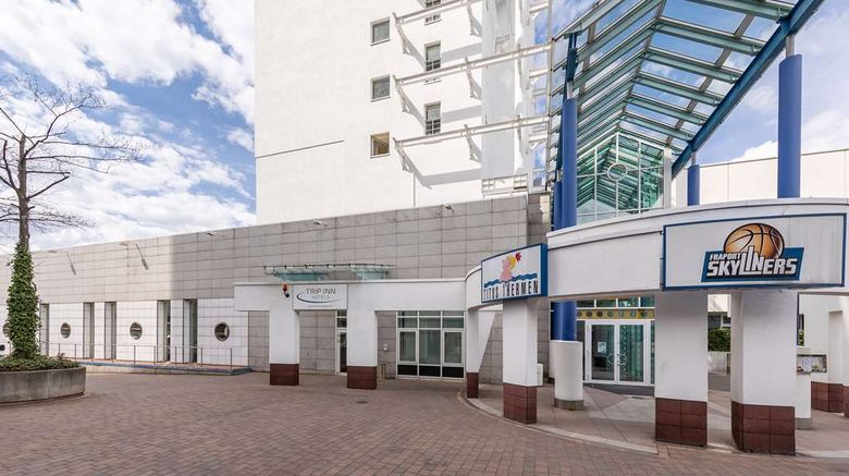 <b>Motel Plus Frankfurt am Main Exterior</b>. Images powered by <a href="https://iceportal.shijigroup.com/" title="IcePortal" target="_blank">IcePortal</a>.