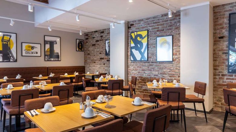 <b>Hotel Korn Restaurant</b>. Images powered by <a href="https://iceportal.shijigroup.com/" title="IcePortal" target="_blank">IcePortal</a>.