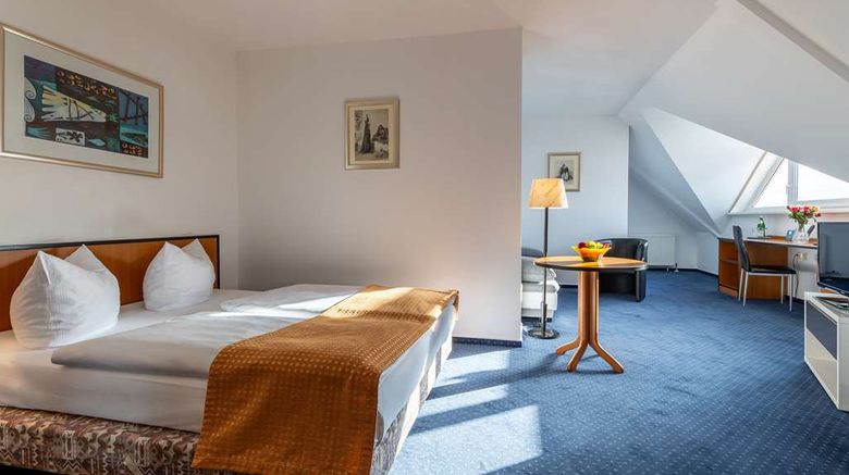 <b>Konferenzhotel Frankfurt-Rodgau Room</b>. Images powered by <a href="https://iceportal.shijigroup.com/" title="IcePortal" target="_blank">IcePortal</a>.