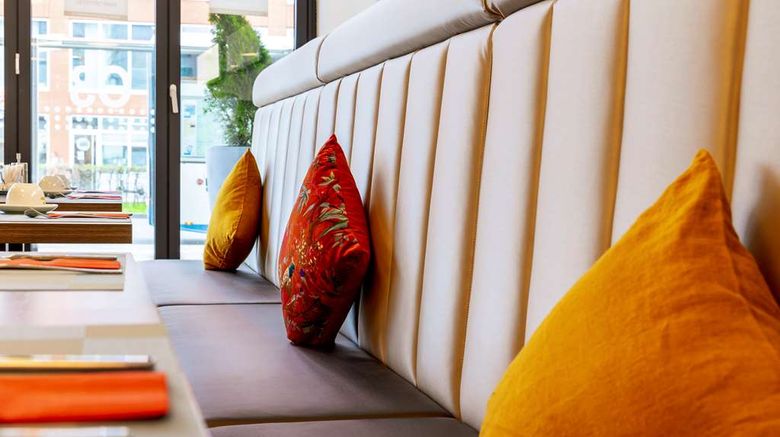 <b>Trip Inn Hotel Munster City Lobby</b>. Images powered by <a href="https://iceportal.shijigroup.com/" title="IcePortal" target="_blank">IcePortal</a>.