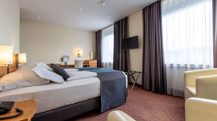 Centro Hotel Esplanade Room