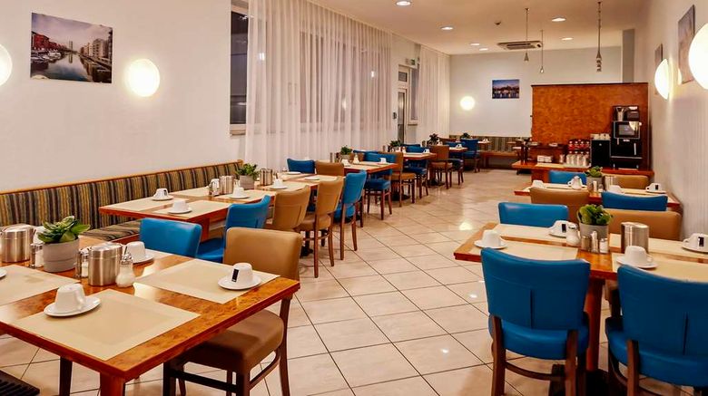 <b>Hotel Minerva Restaurant</b>. Images powered by <a href="https://iceportal.shijigroup.com/" title="IcePortal" target="_blank">IcePortal</a>.