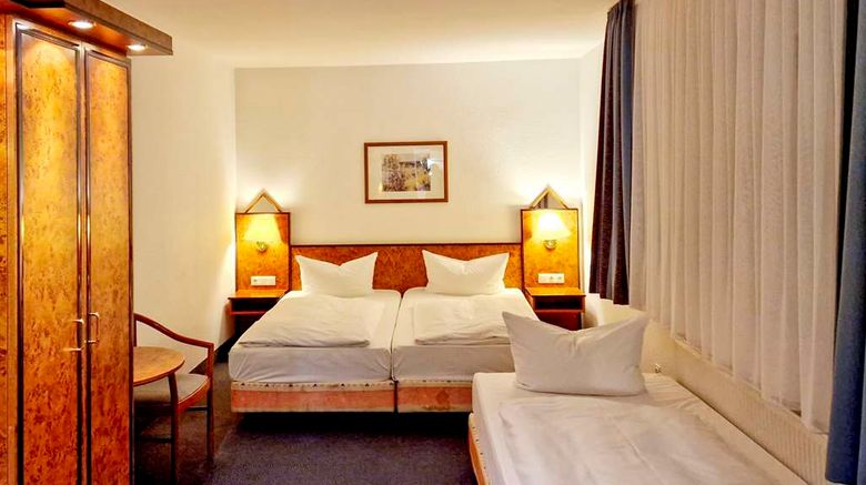 <b>Hotel Minerva Room</b>. Images powered by <a href="https://iceportal.shijigroup.com/" title="IcePortal" target="_blank">IcePortal</a>.