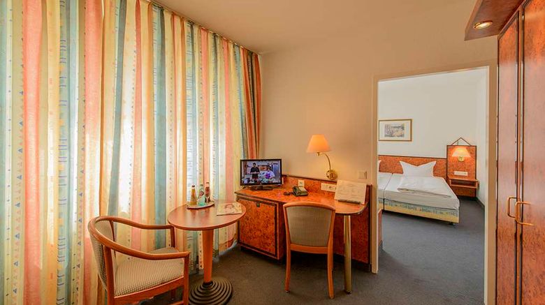 <b>Hotel Minerva Room</b>. Images powered by <a href="https://iceportal.shijigroup.com/" title="IcePortal" target="_blank">IcePortal</a>.
