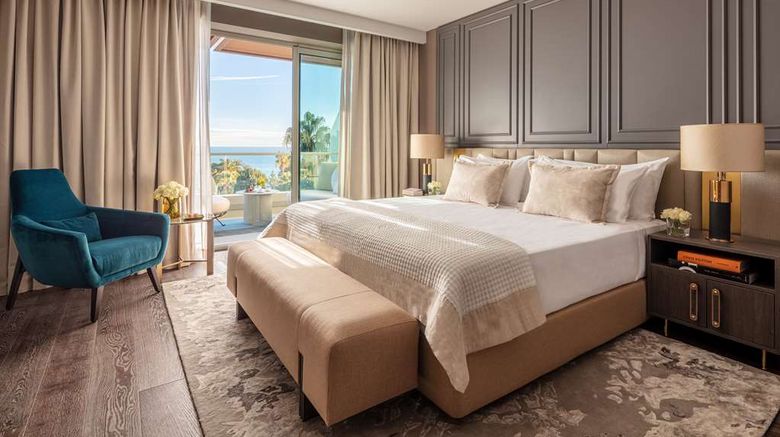 <b>Anantara Plaza Nice Hotel Suite</b>. Images powered by <a href="https://iceportal.shijigroup.com/" title="IcePortal" target="_blank">IcePortal</a>.
