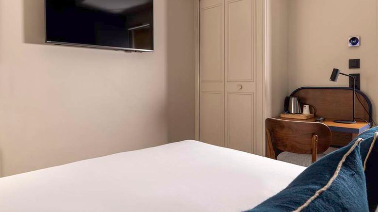 <b>Hotel Bijou Room</b>. Images powered by <a href="https://iceportal.shijigroup.com/" title="IcePortal" target="_blank">IcePortal</a>.