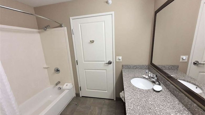<b>AmeriVu Inn & Suites-Chisago City Room</b>. Images powered by <a href="https://iceportal.shijigroup.com/" title="IcePortal" target="_blank">IcePortal</a>.