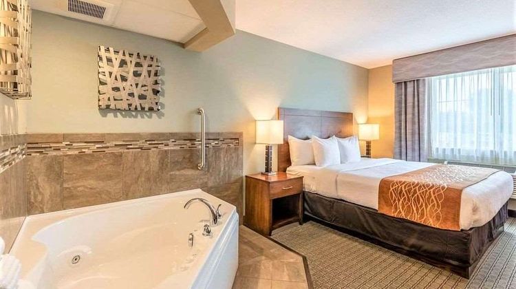 AmeriVu Inn & Suites-Chisago City Suite
