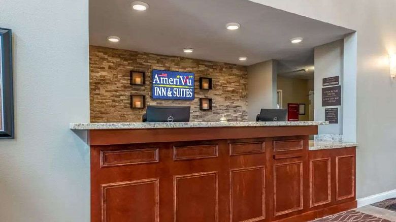 <b>AmeriVu Inn & Suites-Chisago City Lobby</b>. Images powered by <a href="https://iceportal.shijigroup.com/" title="IcePortal" target="_blank">IcePortal</a>.