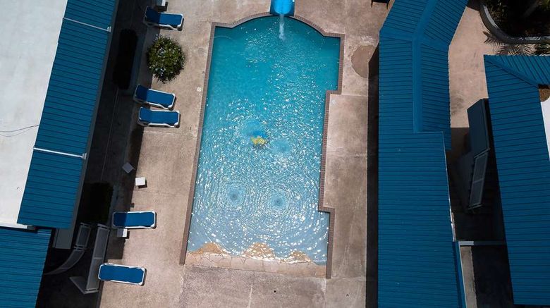 <b>Costa Bahia Hotel & Convention Center Pool</b>. Images powered by <a href="https://iceportal.shijigroup.com/" title="IcePortal" target="_blank">IcePortal</a>.