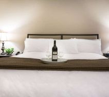 Cupertino Inn Room