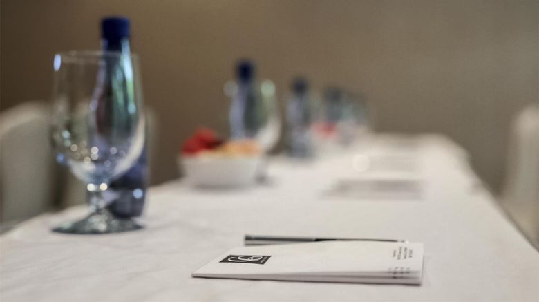 <b>Cupertino Inn Meeting</b>. Images powered by <a href="https://iceportal.shijigroup.com/" title="IcePortal" target="_blank">IcePortal</a>.