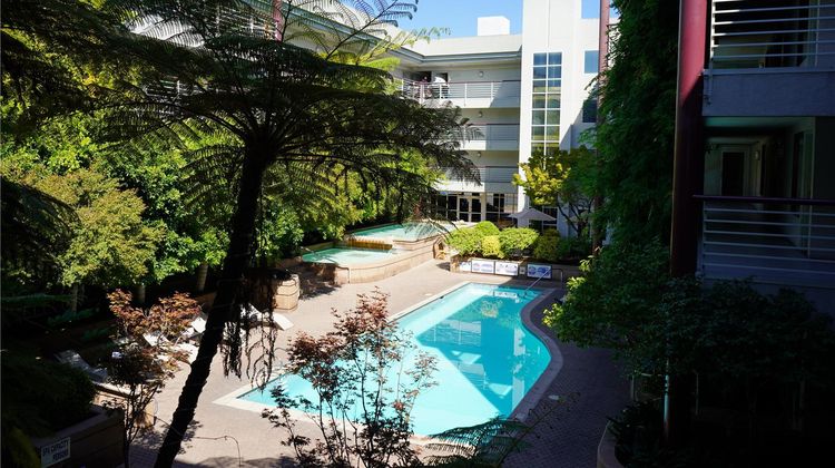 Cupertino Inn Pool