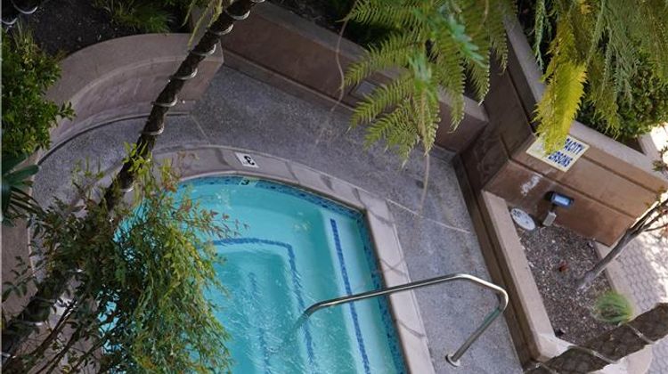 Cupertino Inn Pool