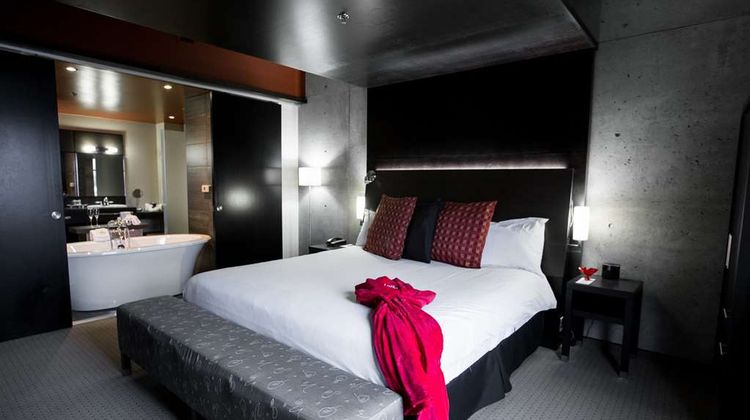 Grand Times Hotel Quebec City Airport Room