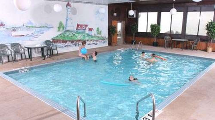 Lighthouse Inn on Lake Michigan Pool
