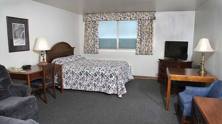 Lighthouse Inn on Lake Michigan Room