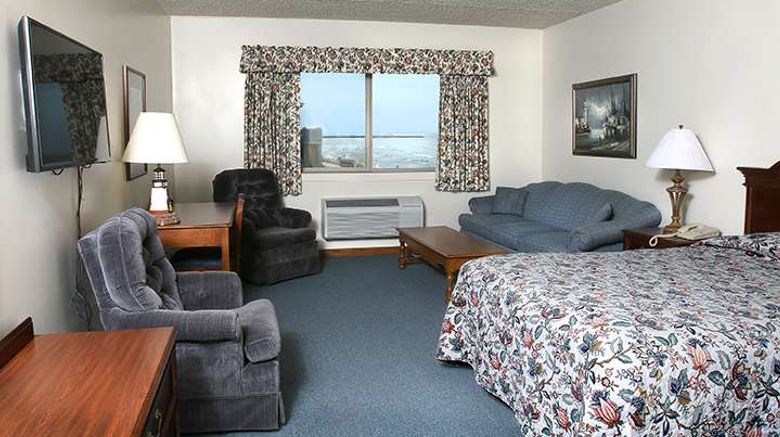 <b>Lighthouse Inn on Lake Michigan Room</b>. Images powered by <a href="https://iceportal.shijigroup.com/" title="IcePortal" target="_blank">IcePortal</a>.