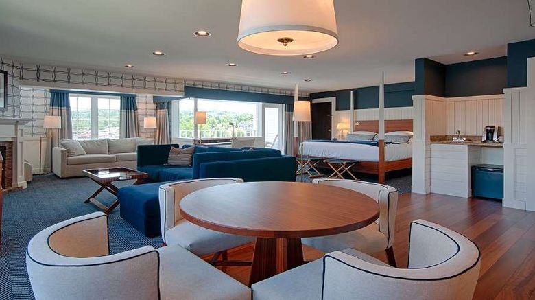 <b>The Inn at Mill Falls Suite</b>. Images powered by <a href="https://iceportal.shijigroup.com/" title="IcePortal" target="_blank">IcePortal</a>.