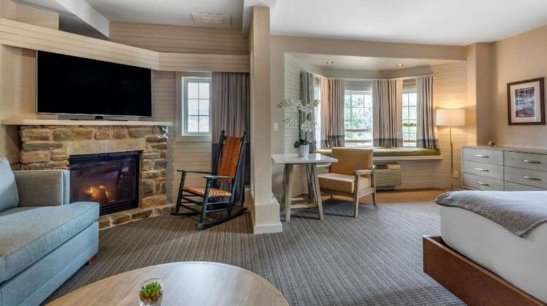 <b>The Inn at Mill Falls Room</b>. Images powered by <a href="https://iceportal.shijigroup.com/" title="IcePortal" target="_blank">IcePortal</a>.