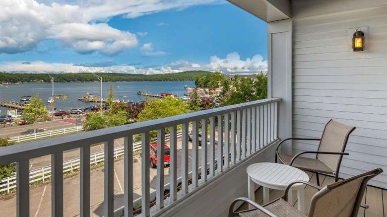 <b>The Inn at Mill Falls Room</b>. Images powered by <a href="https://iceportal.shijigroup.com/" title="IcePortal" target="_blank">IcePortal</a>.