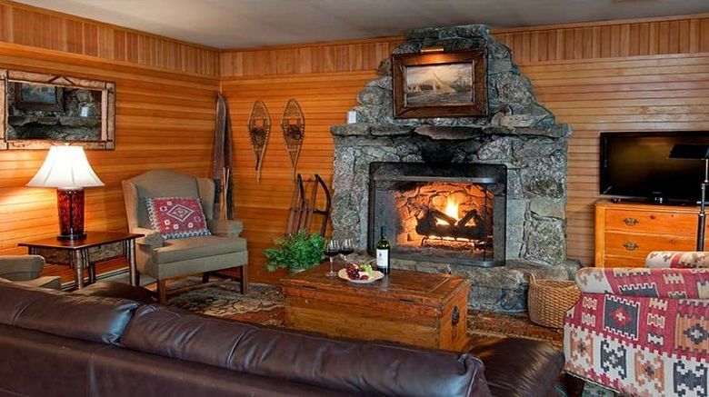 <b>The Inn at Mill Falls Suite</b>. Images powered by <a href="https://iceportal.shijigroup.com/" title="IcePortal" target="_blank">IcePortal</a>.