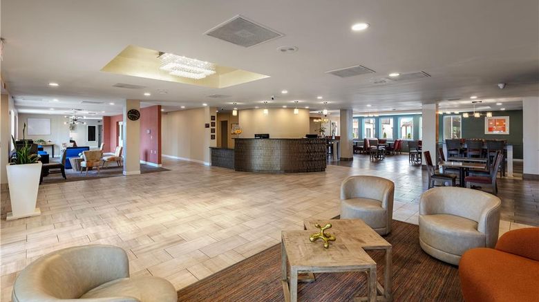 <b>Orangewood Inn & Suites Lobby</b>. Images powered by <a href="https://iceportal.shijigroup.com/" title="IcePortal" target="_blank">IcePortal</a>.