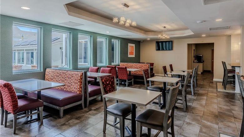 <b>Orangewood Inn & Suites Restaurant</b>. Images powered by <a href="https://iceportal.shijigroup.com/" title="IcePortal" target="_blank">IcePortal</a>.