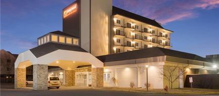 Orangewood Inn & Suites Exterior