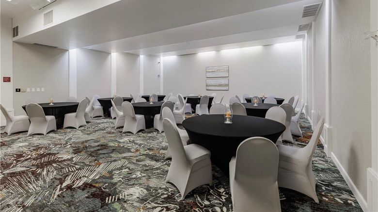 <b>Orangewood Inn & Suites Ballroom</b>. Images powered by <a href="https://iceportal.shijigroup.com/" title="IcePortal" target="_blank">IcePortal</a>.