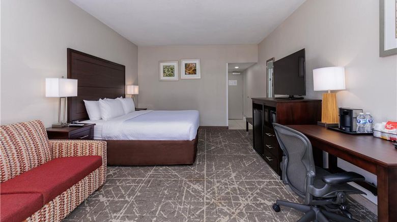 <b>Orangewood Inn & Suites Room</b>. Images powered by <a href="https://iceportal.shijigroup.com/" title="IcePortal" target="_blank">IcePortal</a>.