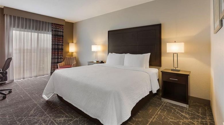 <b>Orangewood Inn & Suites Room</b>. Images powered by <a href="https://iceportal.shijigroup.com/" title="IcePortal" target="_blank">IcePortal</a>.
