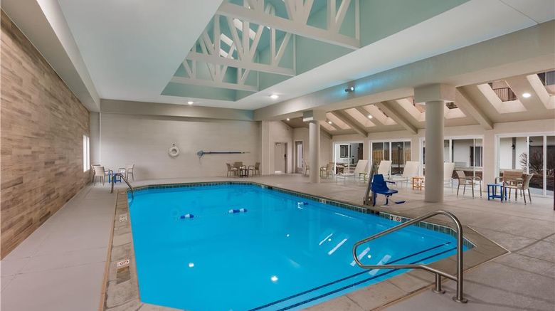 <b>Orangewood Inn & Suites Pool</b>. Images powered by <a href="https://iceportal.shijigroup.com/" title="IcePortal" target="_blank">IcePortal</a>.