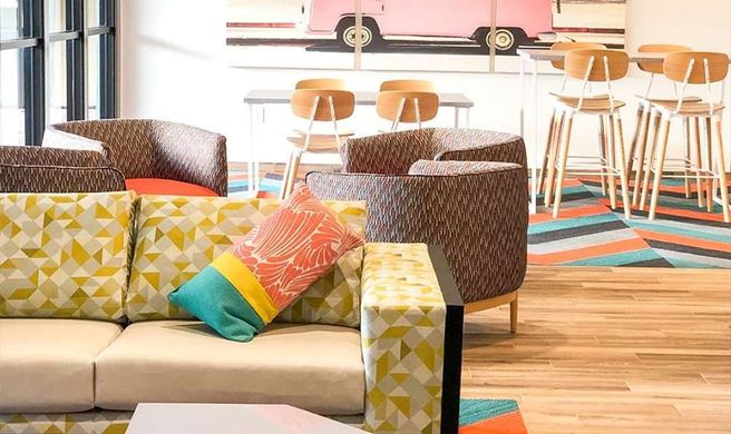 Beachside Hotel & Suites Lobby
