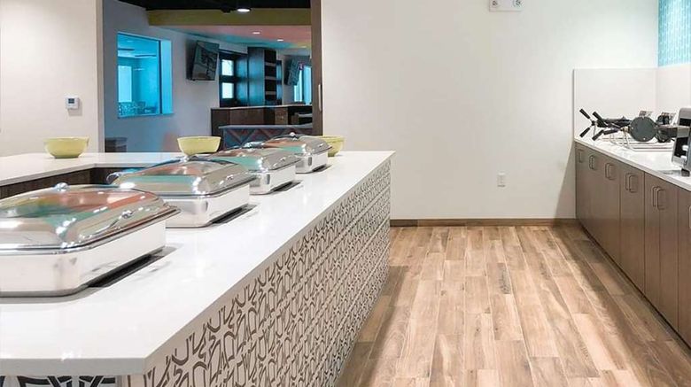<b>Beachside Hotel & Suites Restaurant</b>. Images powered by <a href="https://iceportal.shijigroup.com/" title="IcePortal" target="_blank">IcePortal</a>.
