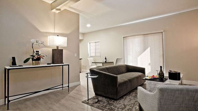 <b>The Grand Hotel Room</b>. Images powered by <a href="https://iceportal.shijigroup.com/" title="IcePortal" target="_blank">IcePortal</a>.